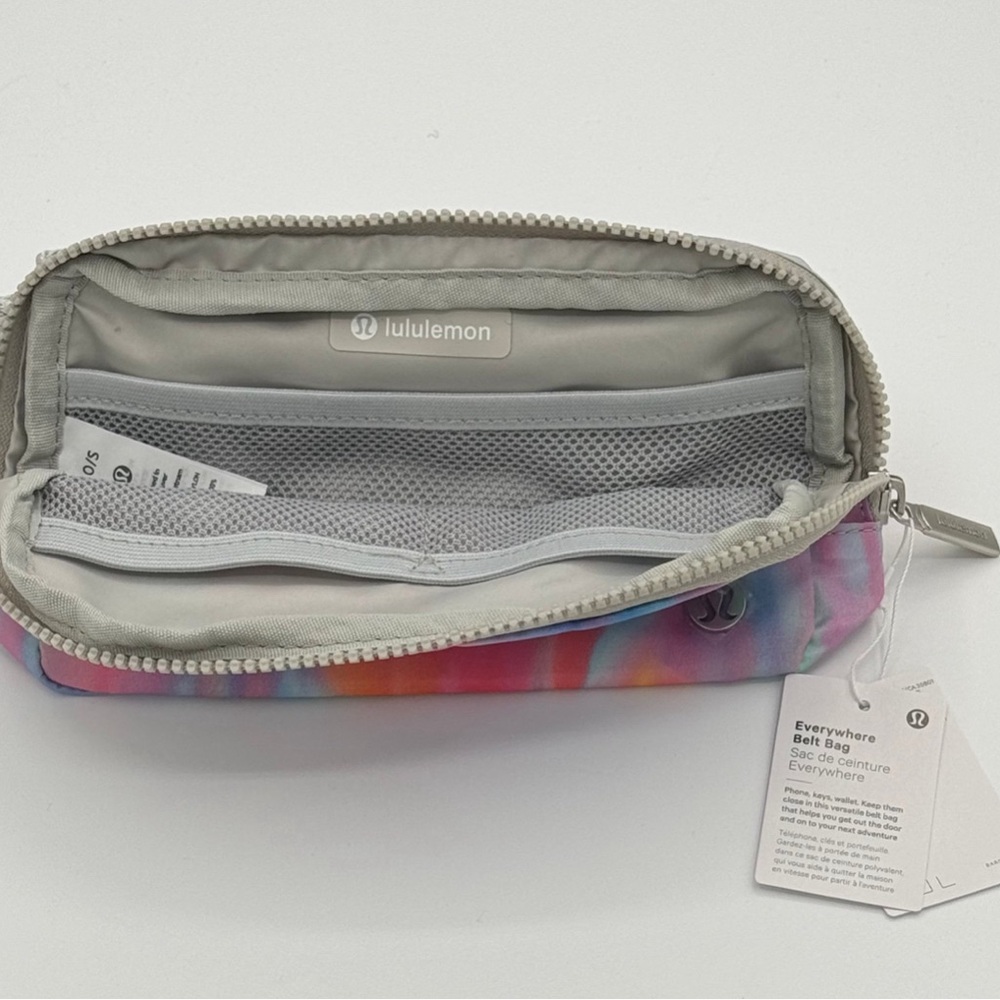 Lululemon Everywhere Belt Bag Prism Wash Print Multi - Picture 2 of 4